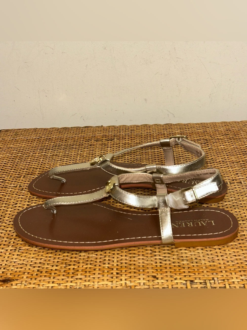 Lauren Ralph Lauren Thong Leather Sandals Womens Size 8 Gold Hardware Bohemian - Picture 8 of 10